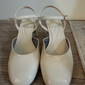 Elegant Cream Women's block heels